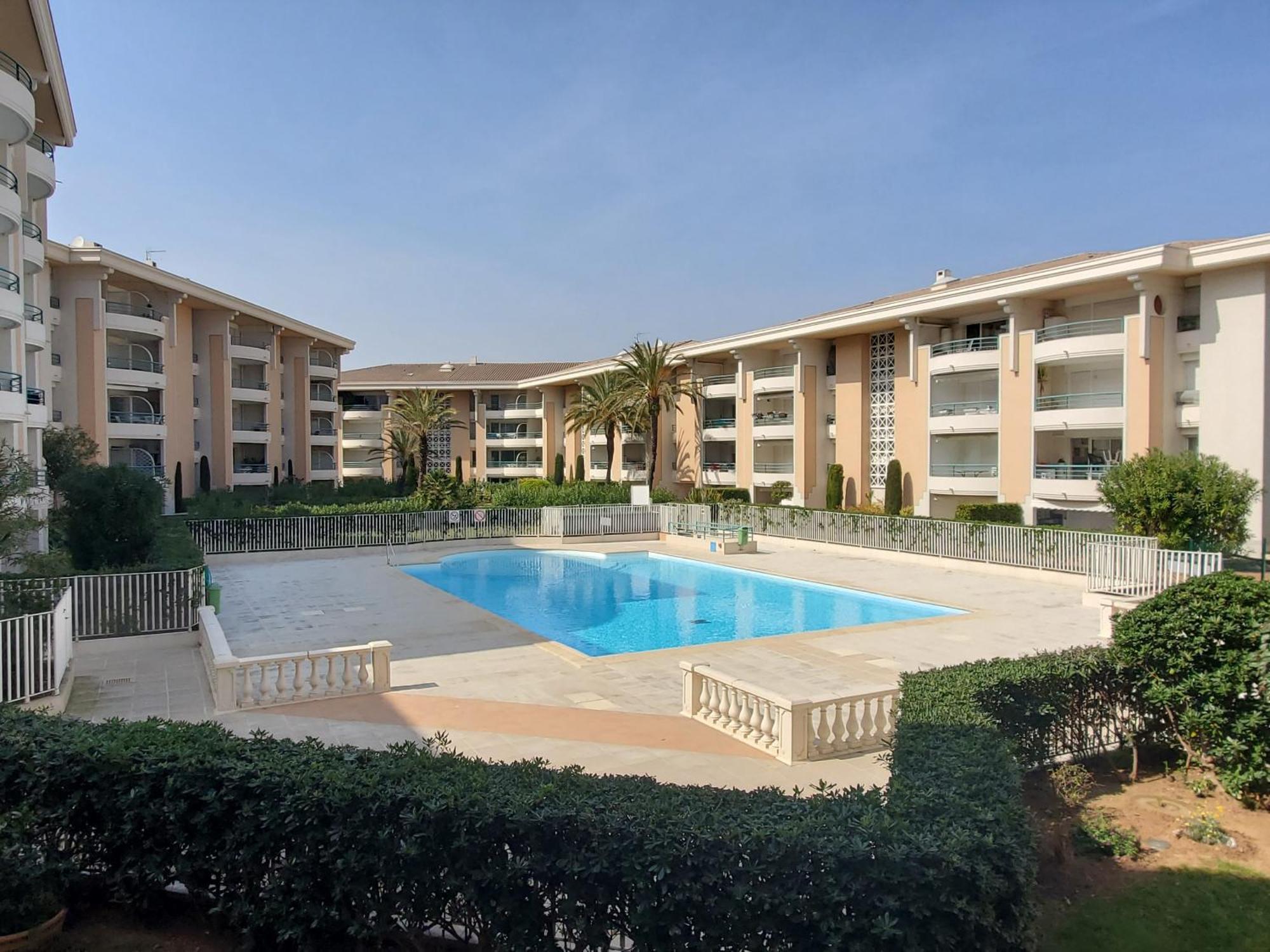 Appartement Cesaree Borghese, Port Frejus, Grand 2-3 Pieces, 4 *
